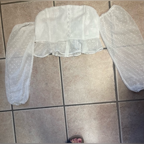 Boohoo Dobby Spot Off Shoulder Long Sleeve Crop Top NWT - Picture 7 of 10